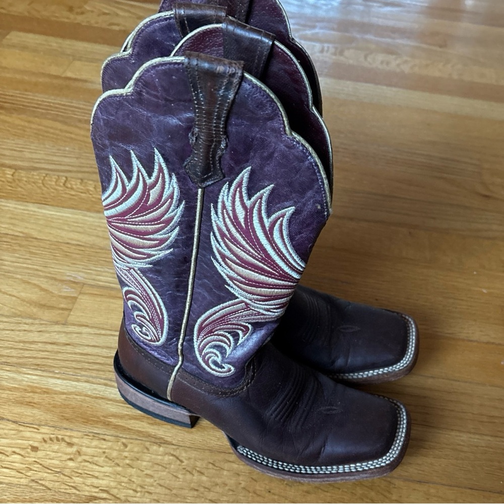 Ariat Brown and Maroon Western square toed Boots women’s size 7 B